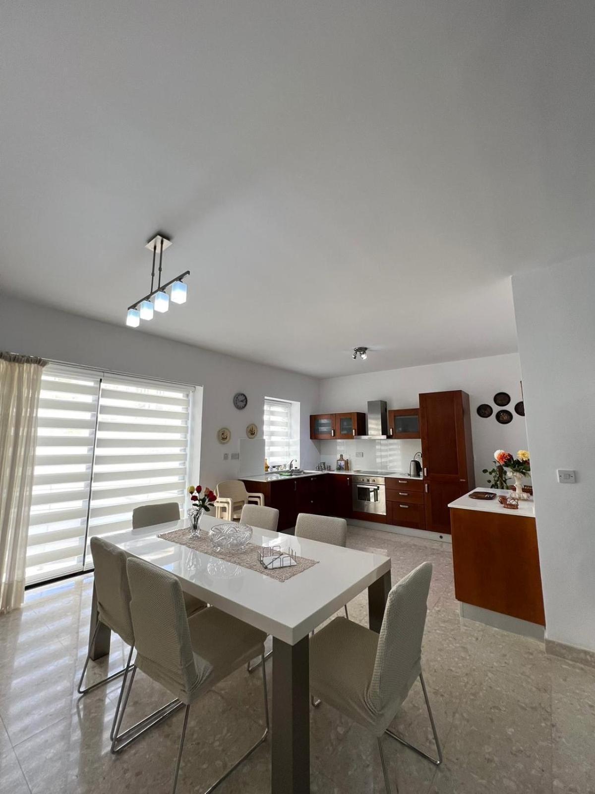 Seaview 2 Bedroom In Qui-si-sana, Appartement Sliema