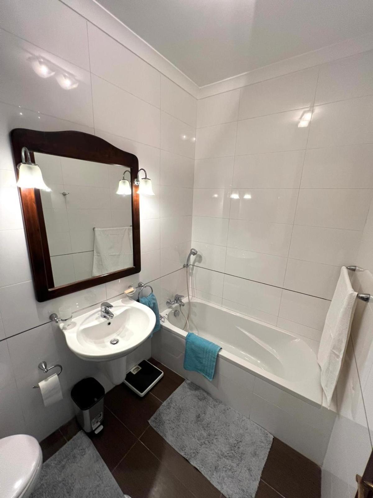 Seaview 2 Bedroom In Qui-si-sana, *